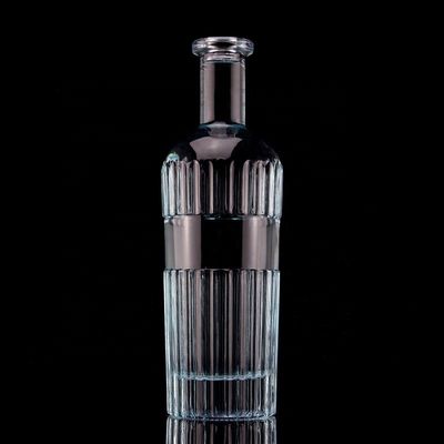 Pretty Light Blue 750ml 75cl Vertikalstreifen Wodka Flasche mit Deckel aus klarem Glas