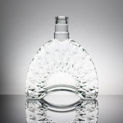 Schönheits-Frauen-Glasflasche für Weinliebhaber und Kenner