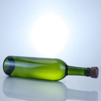 700 ml Antike grüne Glasflasche für Spirituosen Rum Gin Öl und Bier Basismaterial Glas