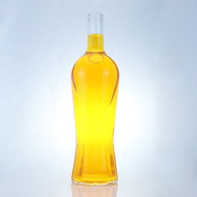 Ausgezeichnetes Design 750 ml klare Wodka-Flasche mit Korkglaskragen