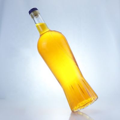 Ausgezeichnetes Design 750 ml klare Wodka-Flasche mit Korkglaskragen