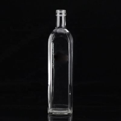 500 ml Viereckglasflasche mit extra nativem Olivenöl mit individueller Oberflächenbehandlung