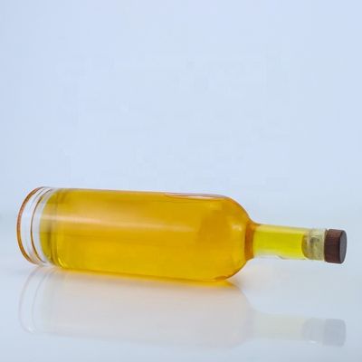 Durchsichtige oder maßgeschneiderte Glasflasche Einzigartiges 700 ml 750 ml für Whisky Tequila Brandy Rum Gin