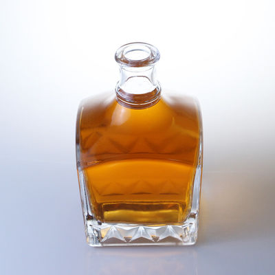 Whisky Glasflasche Square Pop 750 ml für die traditionelle Whisky Auswahl