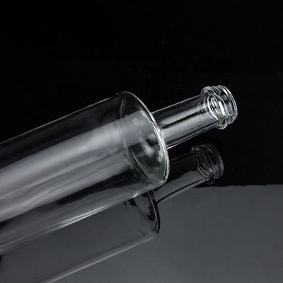 Einzigartiges Design 750ml Langhals leere Wodka Glasflasche mit Schraubkappe Super Flint Glas