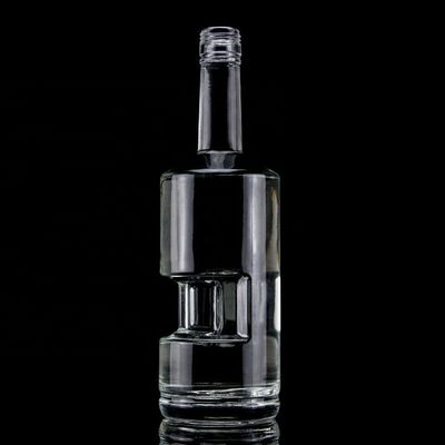 700 ml Gitarrenförmige Glasflaschen mit Korkkappe für klaren oder kundenspezifischen Wodka Whisky
