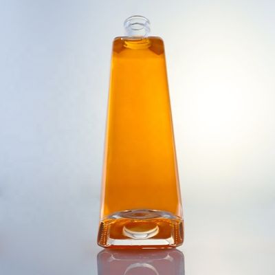 750 ml Flint Glass Clear Quadrat Round Gin Flasche mit Schrauben Oberfläche und freiem Design