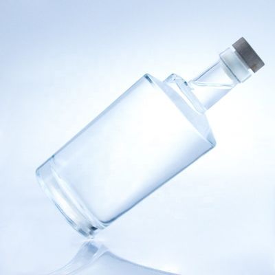 Halsbandmaterial Glas 750 ml Twist Shape Glasflaschen für klar oder individuell