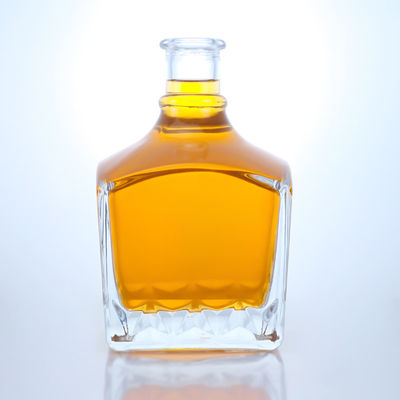 Einzigartiges Design Custom 500 ml 700 ml Super Flint Glasflasche für Rum Whiskey Wodka Brandy
