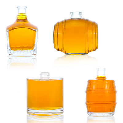 Einzigartiges Design Custom 500 ml 700 ml Super Flint Glasflasche für Rum Whiskey Wodka Brandy