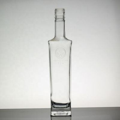 500 ml Glas-Wodka-Flaschen mit Schraubkappe für die Wodka-Oberflächenbehandlung