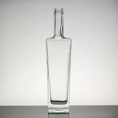 500 ml Glas-Wodka-Flaschen mit Schraubkappe für die Wodka-Oberflächenbehandlung