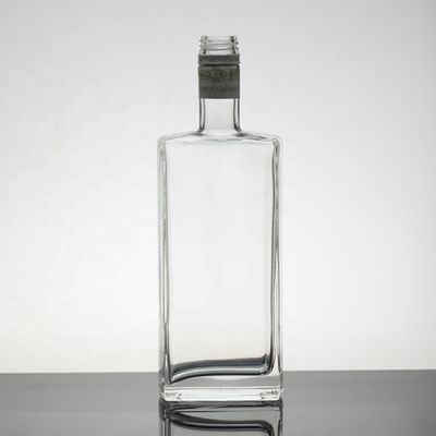 500 ml Glas-Wodka-Flaschen mit Schraubkappe für die Wodka-Oberflächenbehandlung