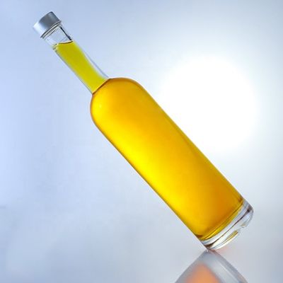 Customized Logo 700ml 750ml High Flint Round Shape Glasflasche mit Schraubenoberfläche
