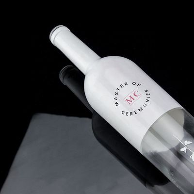 Maßgeschneiderte Flasche 750 ml Weißfarbe Spray Whisky Wodka Leere Glasflasche mit Kork
