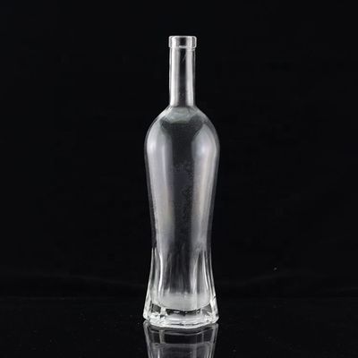 Speziell entworfene Glasflasche mit Schraubverschluss für Tequila in der Industrie
