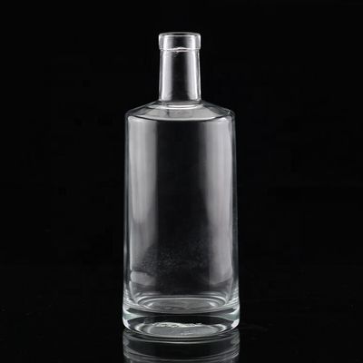 Industrielle Wodka Klarglasflasche mit kurzem Hals und fettem Körper 500 ml 750 ml