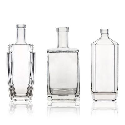 Akzeptables Kundenlogo Glasquadrat Super Flint 500ml 700ml 750ml Flasche für Gin