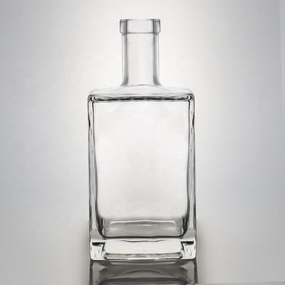 Akzeptables Kundenlogo Glasquadrat Super Flint 500ml 700ml 750ml Flasche für Gin