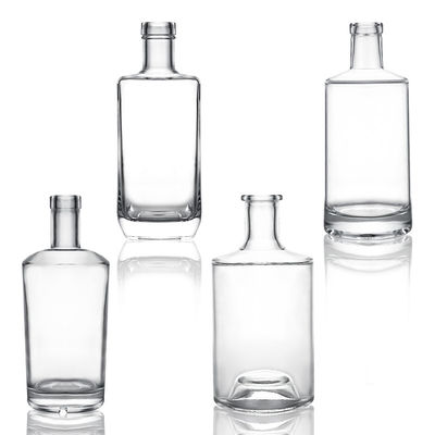 Decal Oberflächenbehandlung 700 ml Glas Whisky Flasche mit benutzerdefiniertem LOGO und Stopper Cap