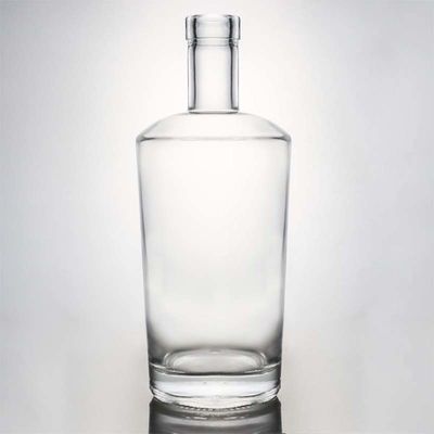 Decal Oberflächenbehandlung 700 ml Glas Whisky Flasche mit benutzerdefiniertem LOGO und Stopper Cap