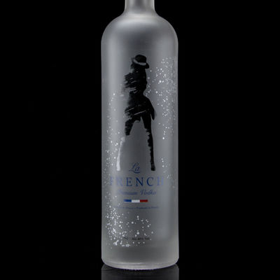 Glaskragen 750 ml Säure-Etsche-Wodka-Flasche mit klarer oder individueller Farbe in Heze