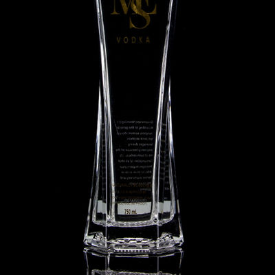 Exquisite Design Wodka Alkoholflasche Klar oder angepasst 750 ml Glasflasche mit Kork