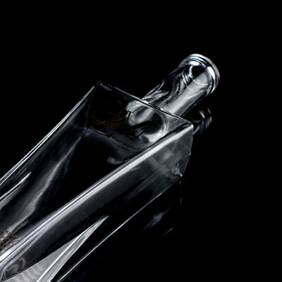 Exquisite Design Wodka Alkoholflasche Klar oder angepasst 750 ml Glasflasche mit Kork