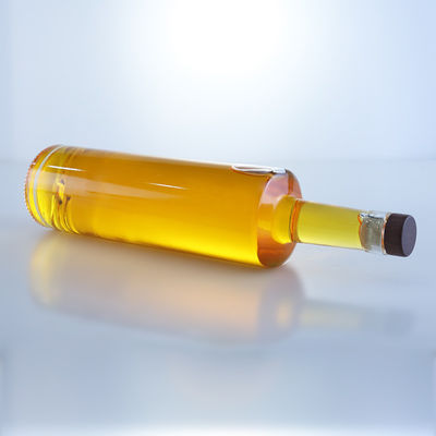 Customized Logo Versiegelung Typ Kork Glasflasche für Whisky Wodka Tequila Gin Rum gemacht