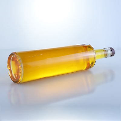 Customized Logo Versiegelung Typ Kork Glasflasche für Whisky Wodka Tequila Gin Rum gemacht