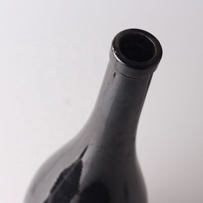 750 ml leere schwarze Flasche mit Kork-Mund und Spray-Glasflasche zur Promotion von Wodka