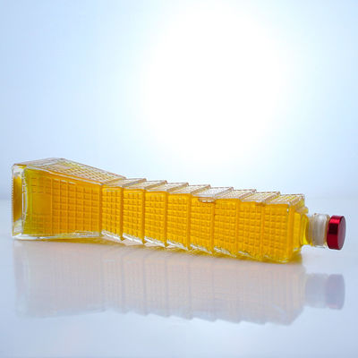 Glasflasche in Turmform für Wodka Brandy Tequila