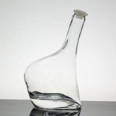 Maßgeschneiderte Herz-förmige Glasflasche mit Kronenkappe und Deckel einzigartigem Design
