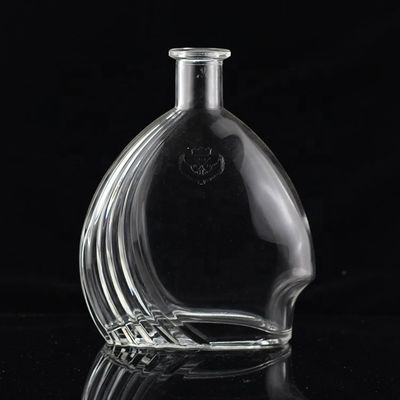 700 ml Glasflasche für die Getränkeindustrie in Daumenform