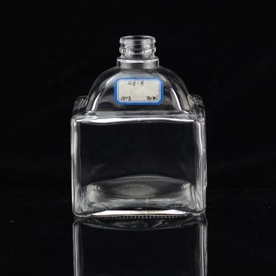 700 ml Glasflasche für die Getränkeindustrie in Daumenform