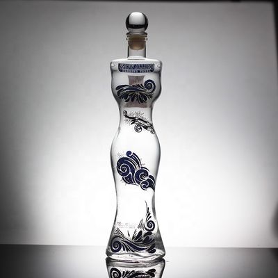 Grundmaterial Glasflasche mit einzigartiger Buchstabenform und Korkkappe