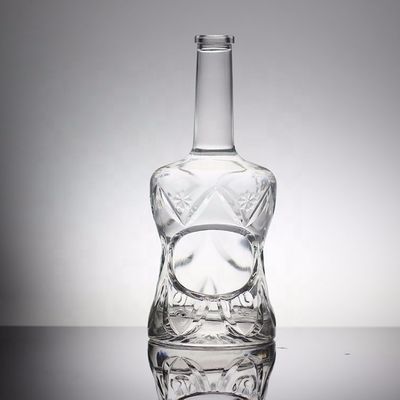 Grundmaterial Glasflasche mit einzigartiger Buchstabenform und Korkkappe