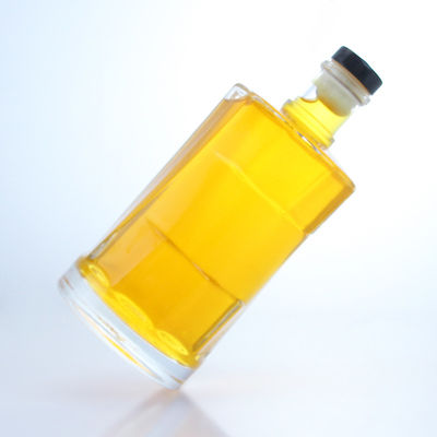 Durchsichtige Glasflasche mit Kork für Whisky Wodka Tequila Gin Rum