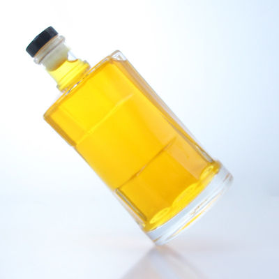 Durchsichtige Glasflasche mit Kork für Whisky Wodka Tequila Gin Rum