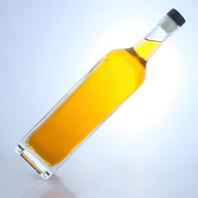 Quadratische Flasche aus Super-Flint-Glas in klarer Farbe für Wodka, Whisky und Tequila Gin