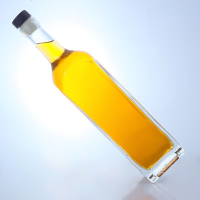 Quadratische Flasche aus Super-Flint-Glas in klarer Farbe für Wodka, Whisky und Tequila Gin