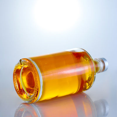 Populäre Form Super Flint Glas Alkoholflasche für Wodka Whisky Rum Tequila Gin gemacht