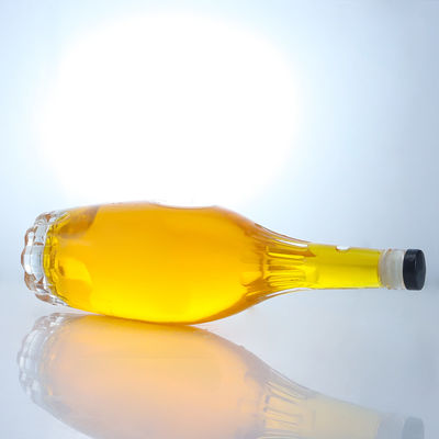 Anpassung Runde Flasche mit geprägtem Design und kundenspezifischer Korkkappe