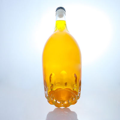 Anpassung Runde Flasche mit geprägtem Design und kundenspezifischer Korkkappe
