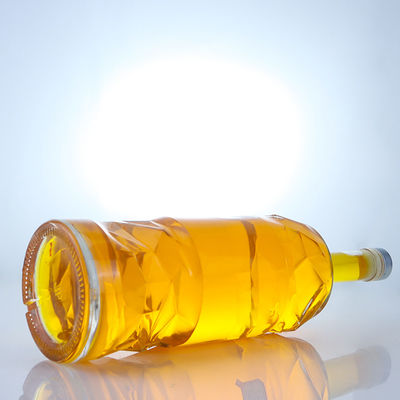 Alkoholglasflasche mit geprägtem, anpassbarem Logo und klarer oder individueller Flaschenfarbe