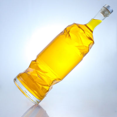 Alkoholglasflasche mit geprägtem, anpassbarem Logo und klarer oder individueller Flaschenfarbe