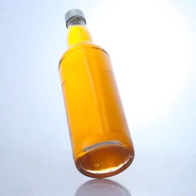 Individuell angepasste 750 ml Glasflasche mit einzigartigem Halsdesign und Korkdichtung