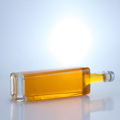 750 ml Glasflasche für Brandy, Wodka, Whisky und Korkkappe in quadratischer Form