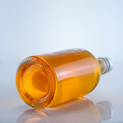 Custom Logo und Kappe 750ml Glas Flasche für Rum Gin Wodka Custom Korkkappe