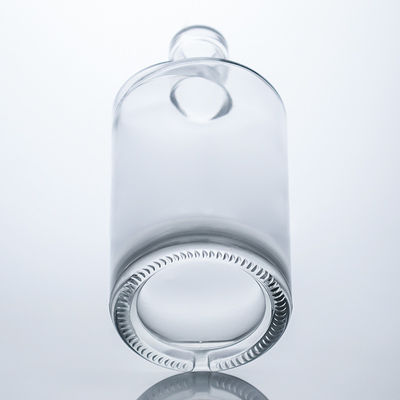 Runde Form Custom Design 750 ml klare leere Liquor Glasflasche für Rum Wodka Gin Whiskey